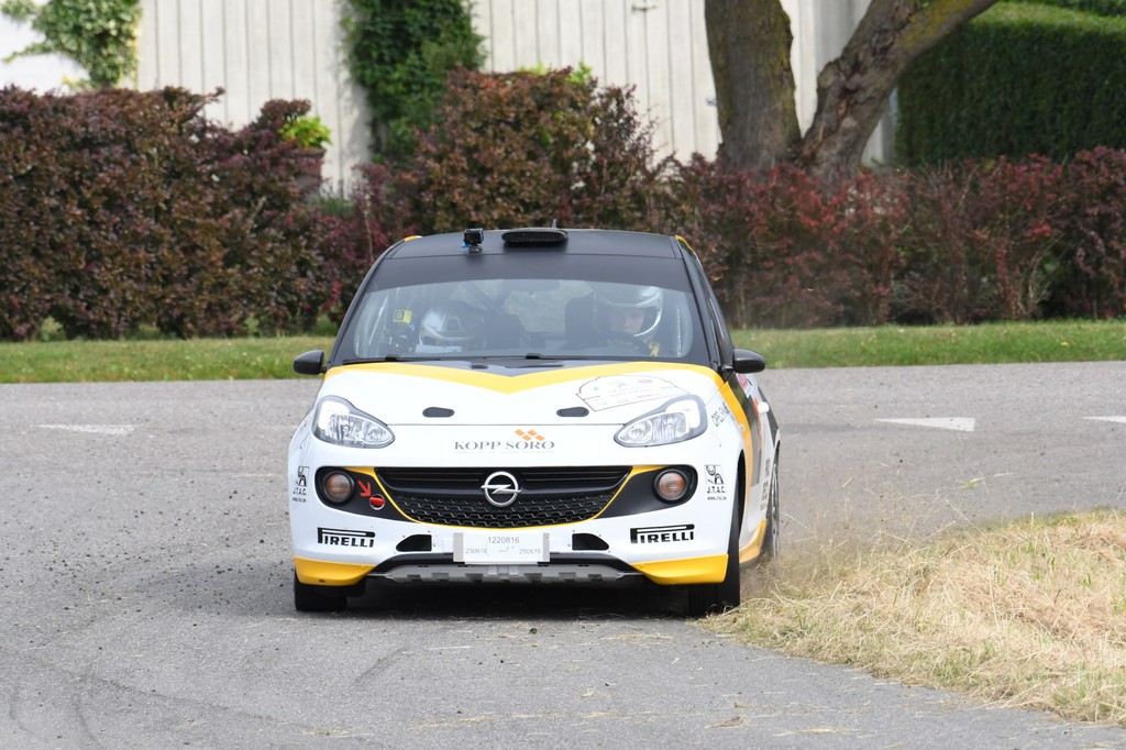 Rasmus Sørensen og Heidi Knudsen er også blandt rallysportens unge talenter, og ligeledes mobiliseret med en hurtig, men efterhånden veltjent Citroën C2 R2